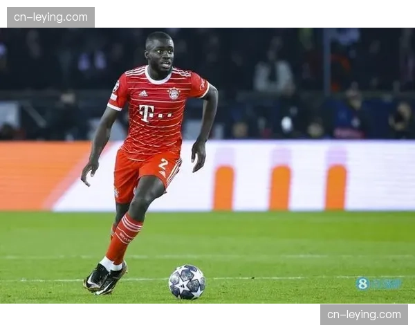 拜仁于帕梅卡诺膝盖受伤，数周内无法上场参赛