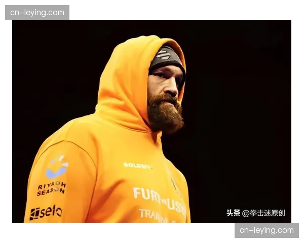 富里备战实况曝光,训练师称其针对乌西克的技术调整“前所未有” 富里备战实况曝光,训练师称其针对乌西克的技术调整“前所未有”